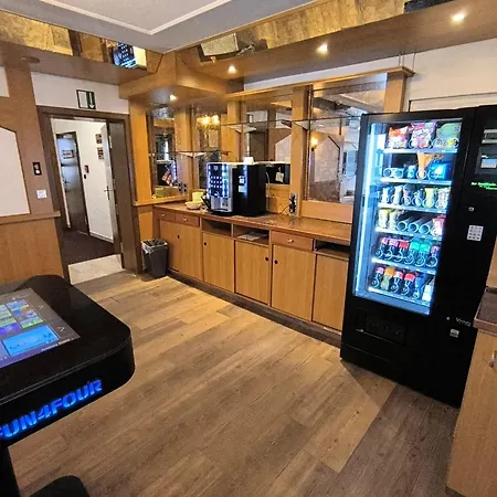 Smart 1 Bb1 052 Hotel